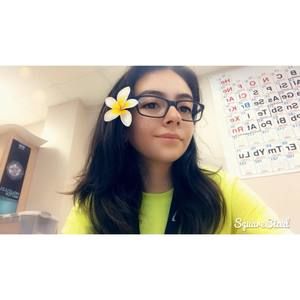 Meet your Posher, Olivia